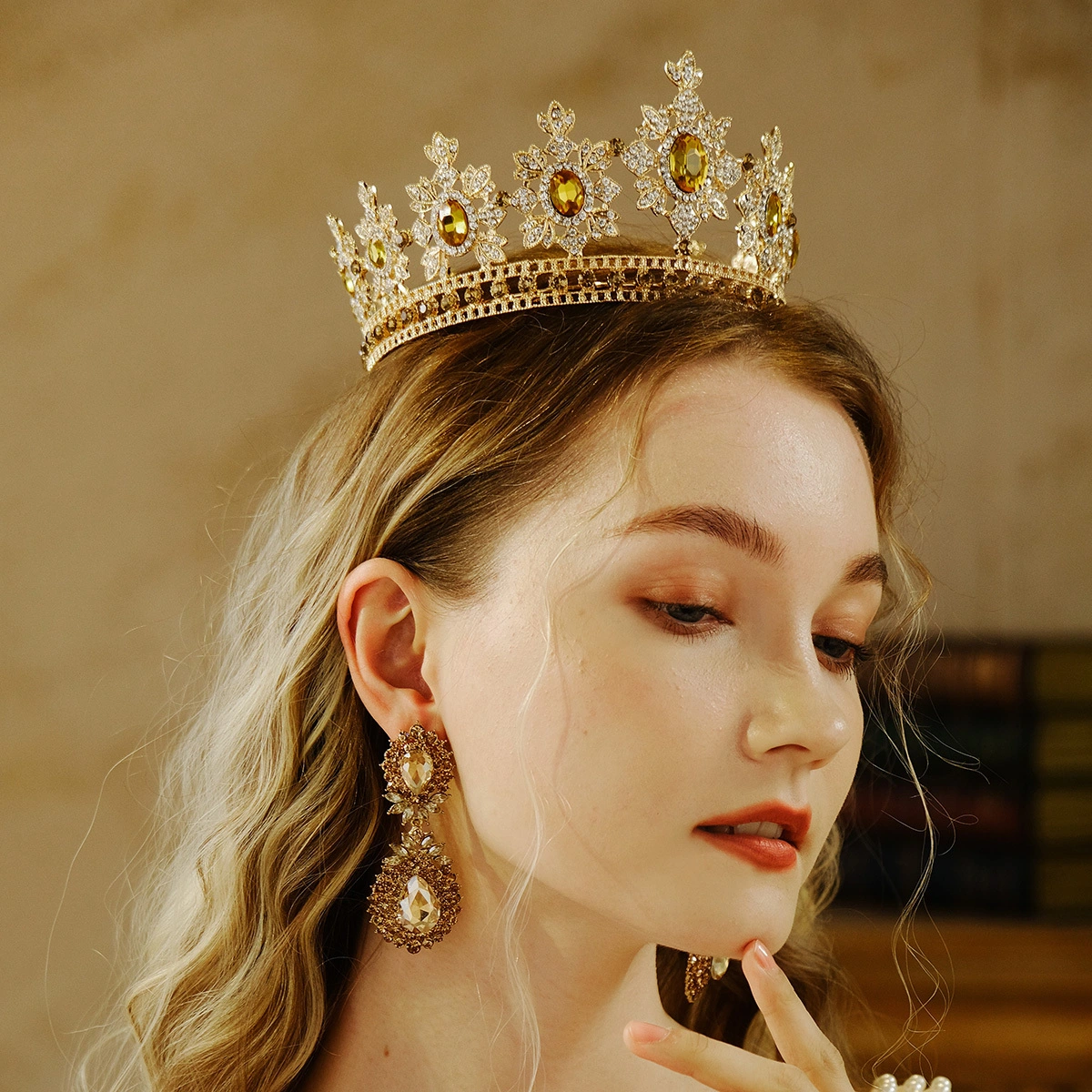 Tiara Crown Bridal Round Crown Luxus -Strass -Strass -Kristallkronkönigin Haar Schmuck Kopfbedeckung 1