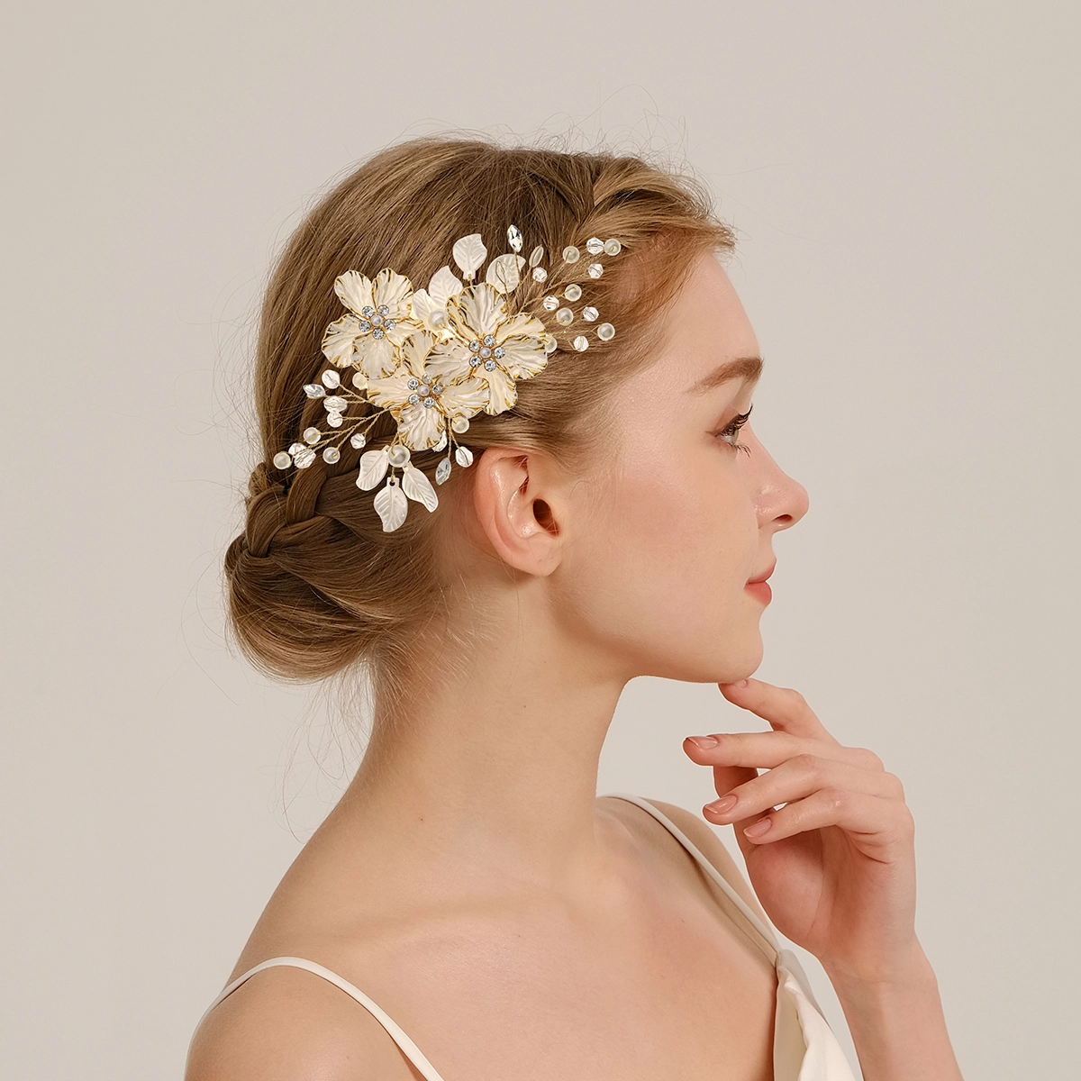 Wholesale Vintage Handmade Acrylic Flower Rhinestone Hair Clips For Women 1