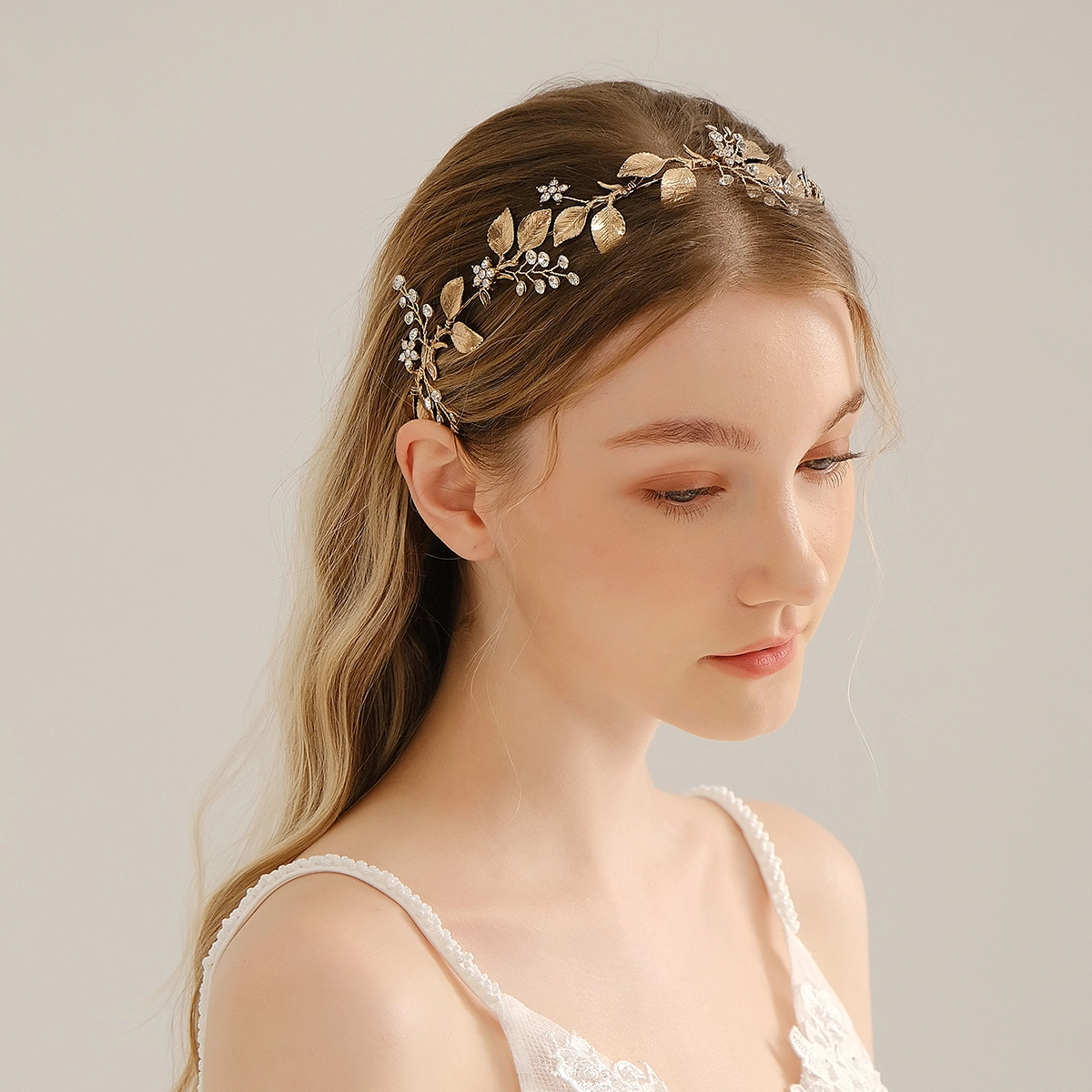 Forest-Inspired Vintage Metal Leaf Hair Vines Exquisite Simple Rhinestone Flower Hair Accessories 1