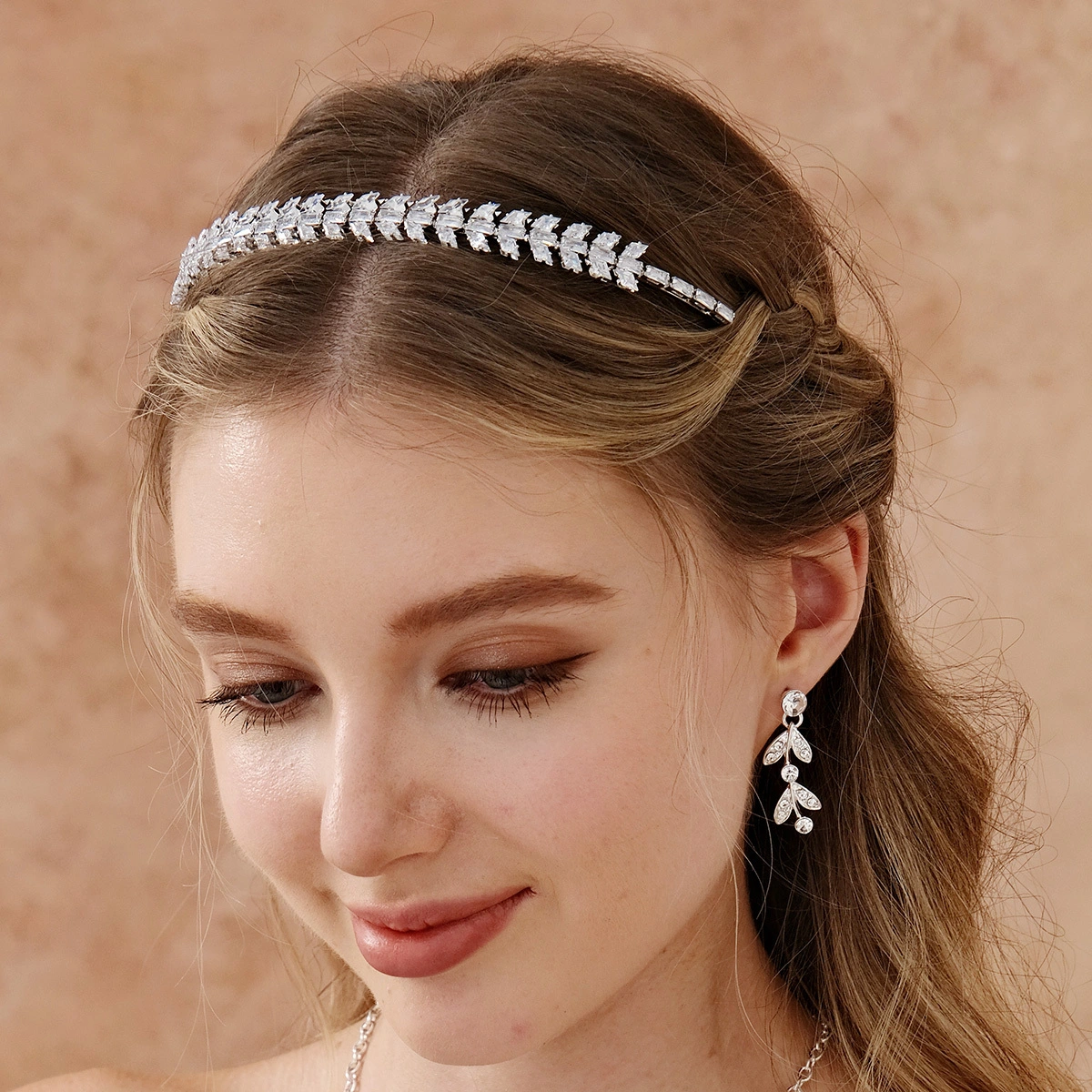 Exquisites tägliches Zirkon-Stirnband, modisches süßes Mädchen-Haar-Accessoire, luxuriöser funkelnder Braut-Hochzeits-Kopfschmuck 1